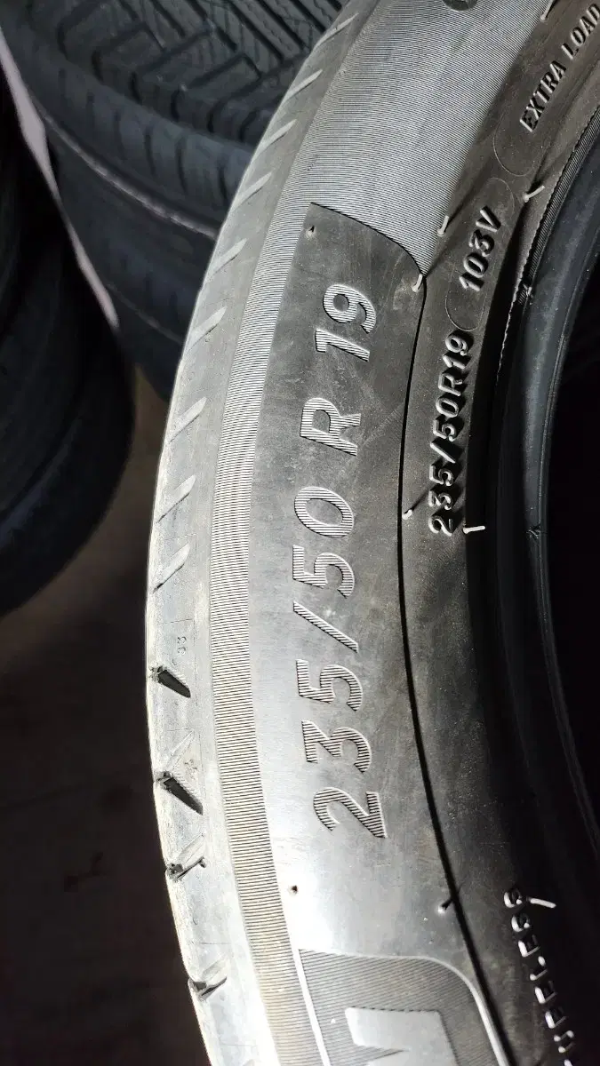 235/50R19 중고 미쉐린 타이어 4개 판매